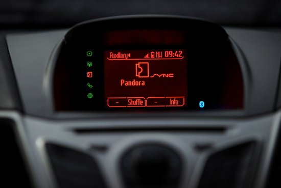 福特汽车AppLink软件:声音控制智能手机应用