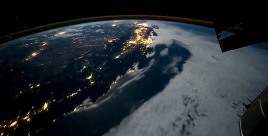 600幅照片制成视频展现空间站看到地球美景(图