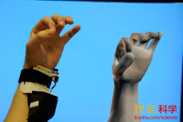 科学家研发数字手指以手势遥控电子设备的
