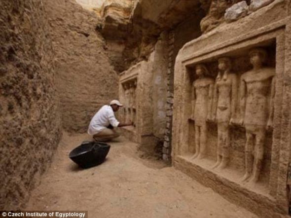 埃及发现4500年前神秘古埃及公主墓葬(图)