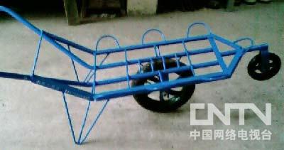 [我爱发明]农用"过小沟"手推车